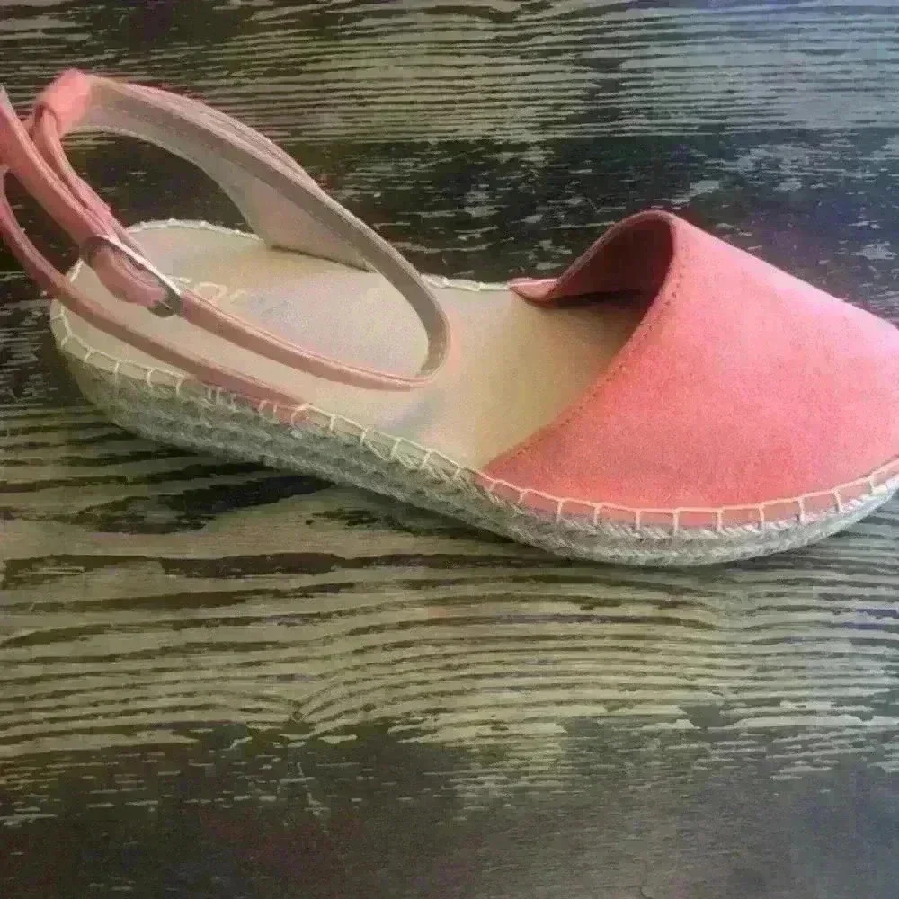 NWT Soda Fiesta Women’s Casual Espadrilles Trim Rubber Sole Flatform Wedge 7.5 - Picture 3 of 5